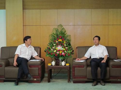 翁占斌拜会新疆喀什地区党政主要领导